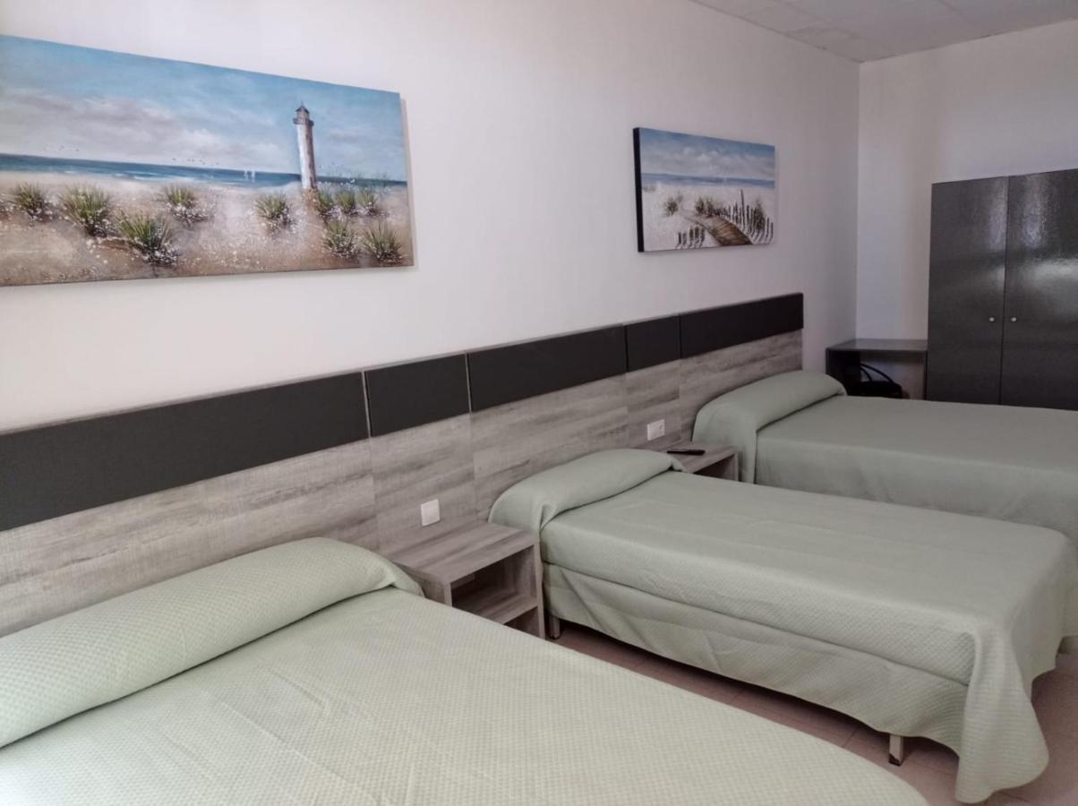 Hostal Brin Monreal del Campo Zewnętrze zdjęcie